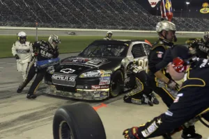 pit-stop pit crew nascar tires