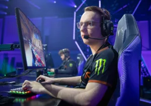 fnatic derke playing